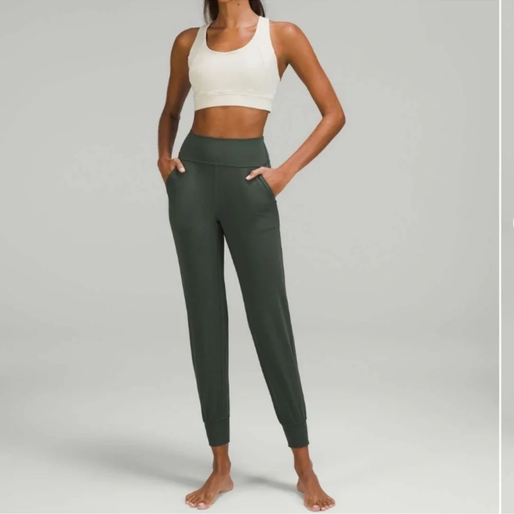 Lululemon Align Jogger 28” Olive green size 4